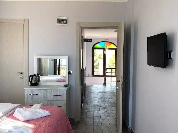 Cunda Limon Otel
