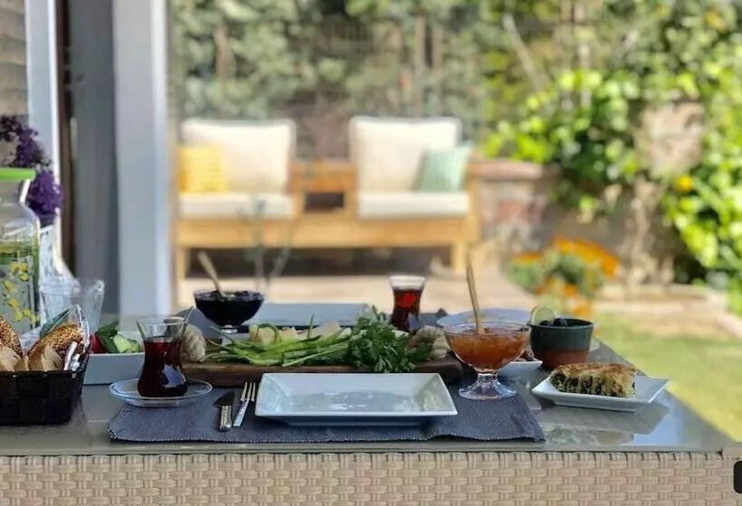 Cunda Limon Otel