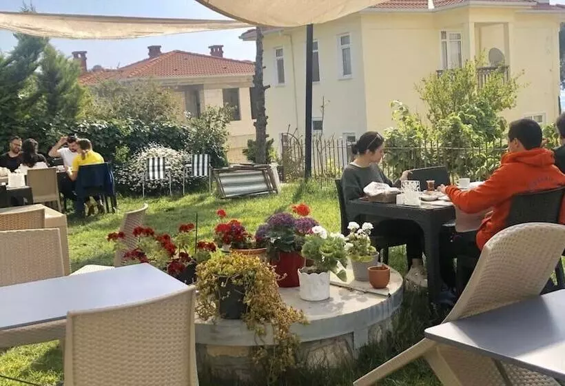 Cunda Limon Otel