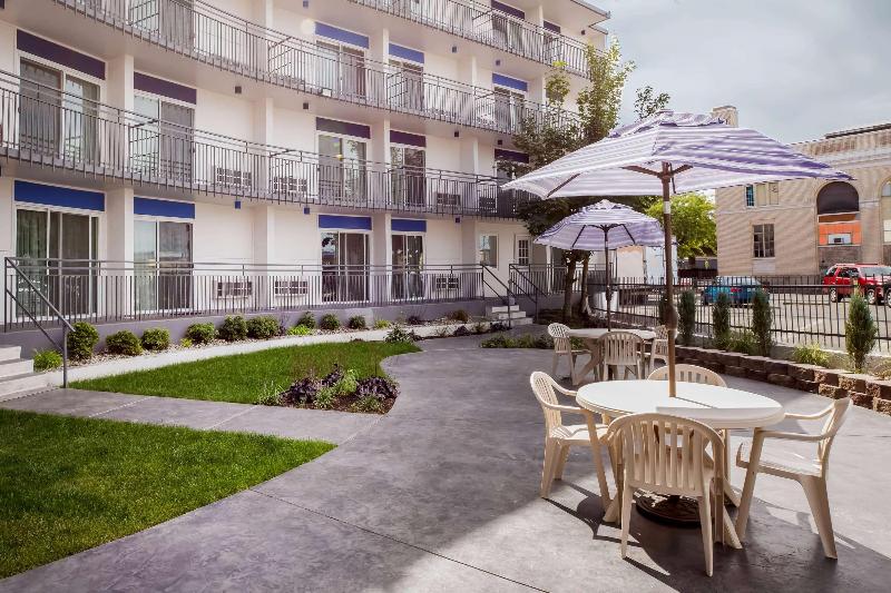 فندق Baymont By Wyndham Spokane