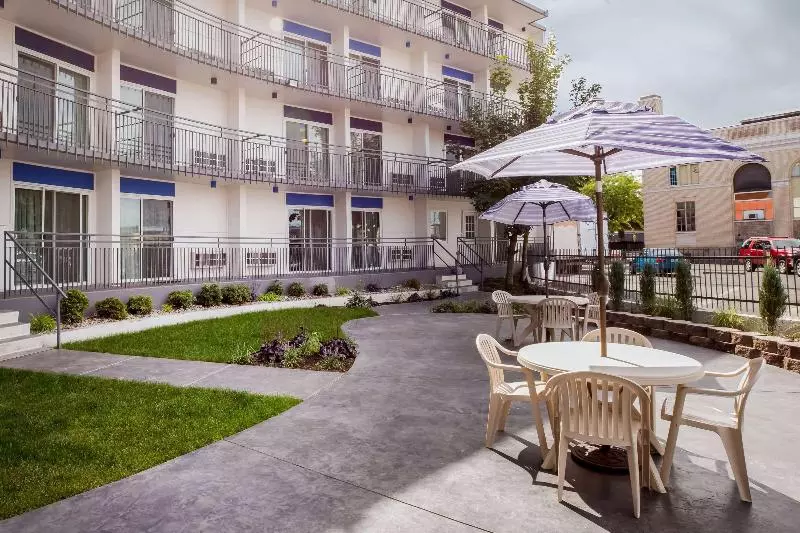 Hotelli Baymont By Wyndham Spokane