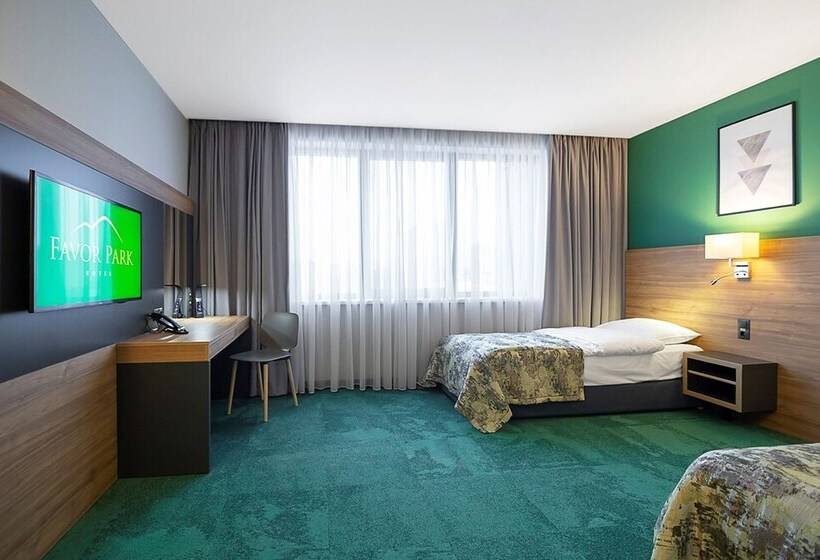 هتل Favor Park