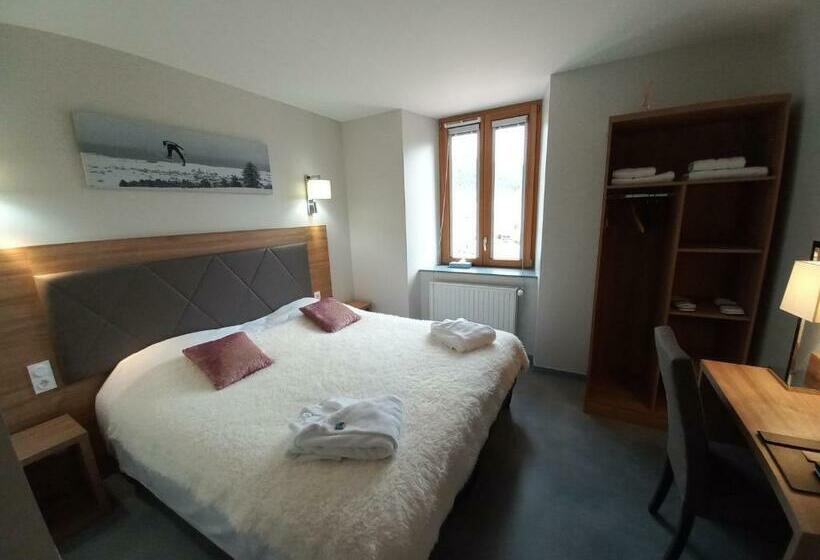 Отель Sarl Du Parc Hôtel Les Tremplins