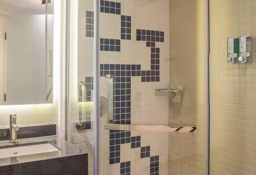 ホテル One Tijuana Otay