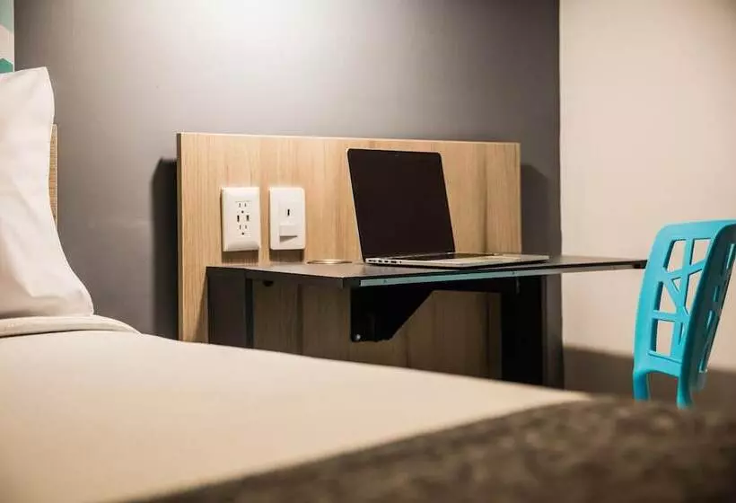 ホテル One Tijuana Otay