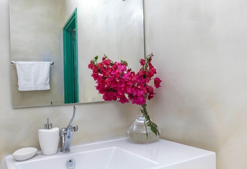 Отель To Konatzi Tis Marikas Tzai Tou Yianni