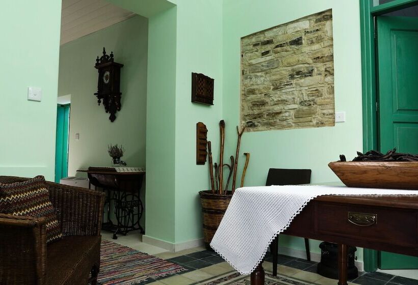 Отель To Konatzi Tis Marikas Tzai Tou Yianni