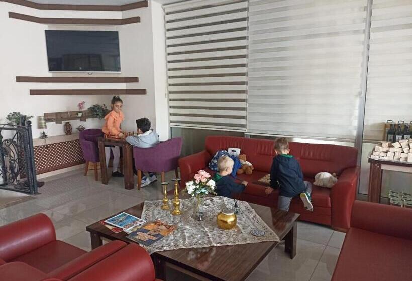 בית מלון כפרי Udi