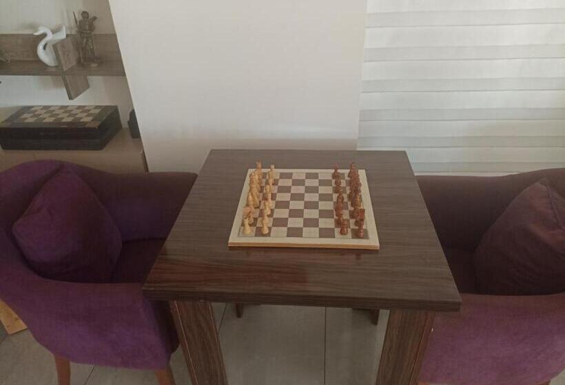 בית מלון כפרי Udi