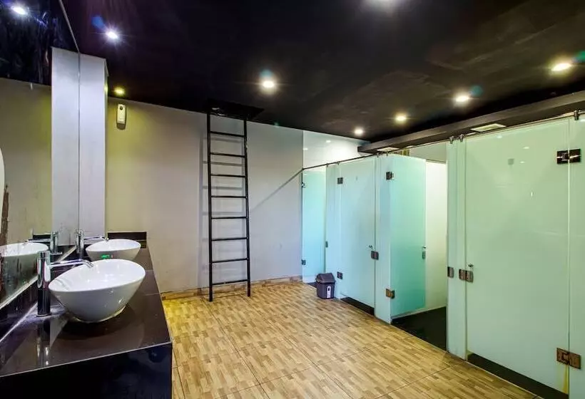 Retkeilymaja My Studio Hotel Juanda Airport Surabaya