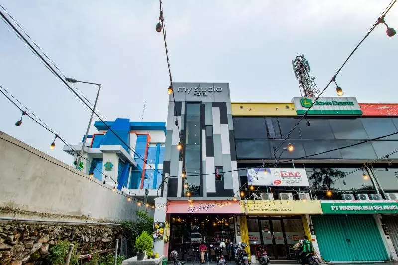 Retkeilymaja My Studio Hotel Juanda Airport Surabaya