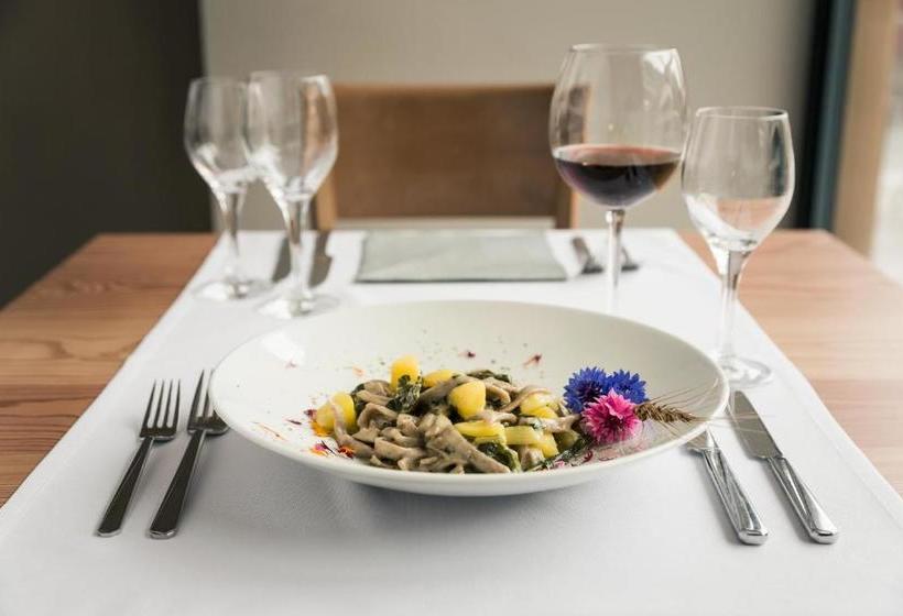 הוסטל Raselli Sport