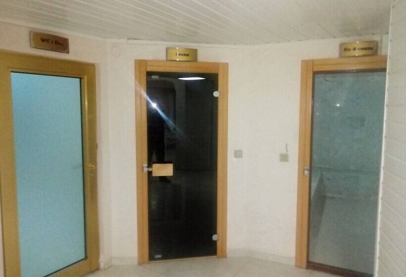 هتل Abdullah Resort