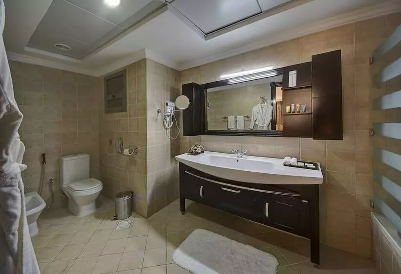 هتل Ewan Ajman Suites