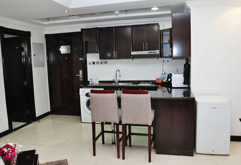 هتل Ewan Ajman Suites