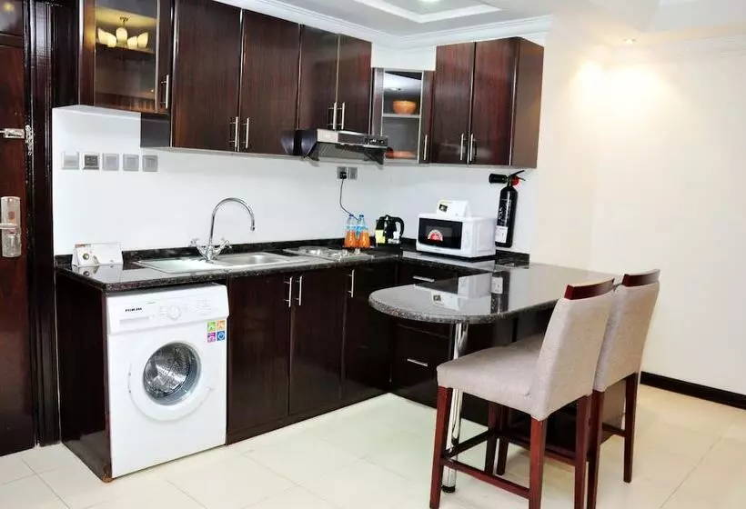 هتل Ewan Ajman Suites