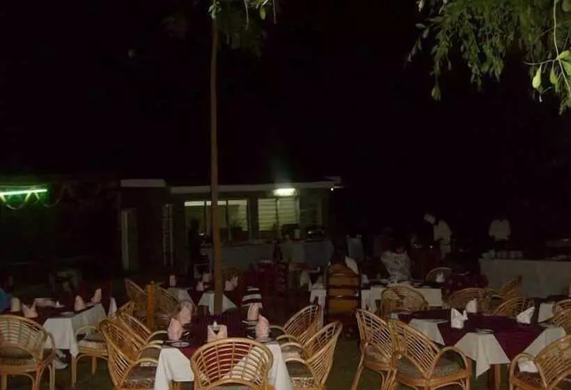 هتل Lake Bogoria Spa Resort