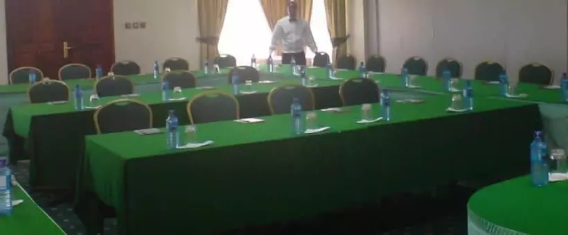 هتل Lake Bogoria Spa Resort