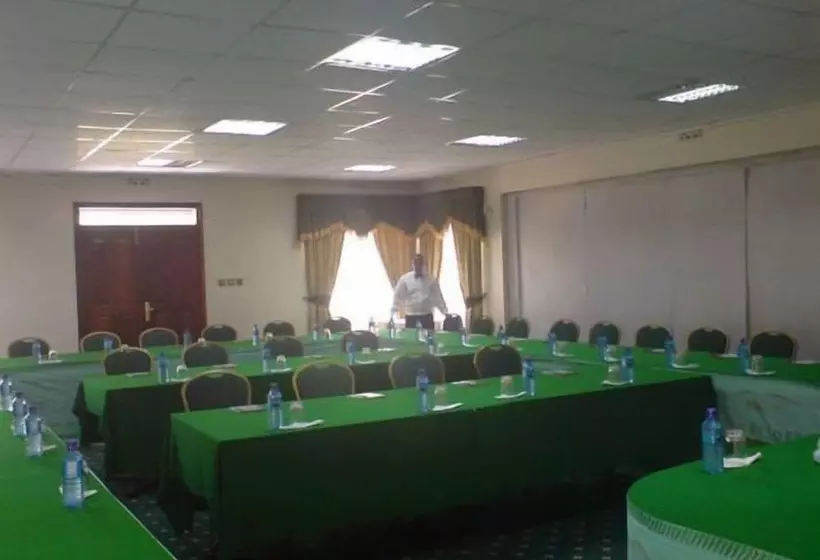 هتل Lake Bogoria Spa Resort