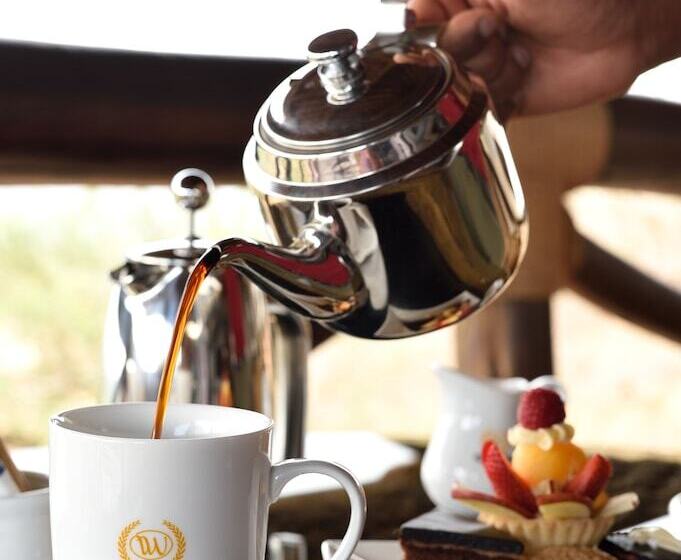 Отель Lake Manyara Kilima Moja Lodge