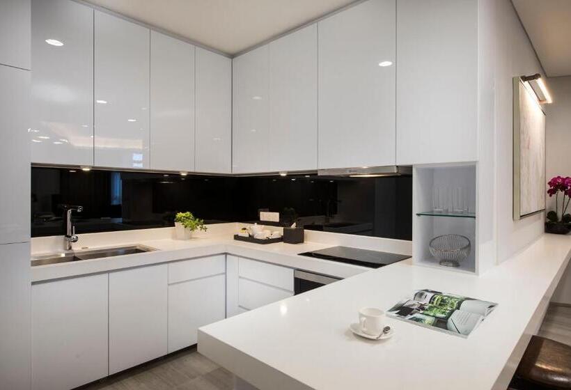 בית מלון כפרי Pinetree Marina Resort