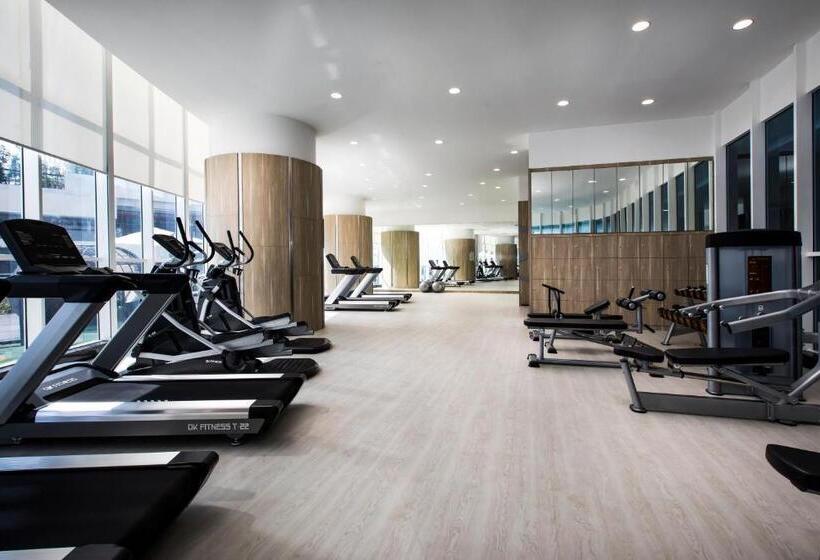 בית מלון כפרי Pinetree Marina Resort