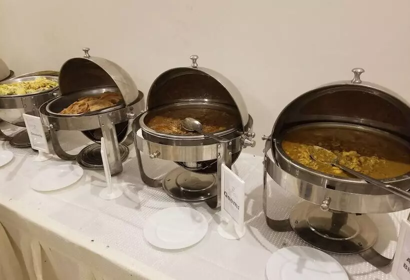 Zifan Hotel & Suites