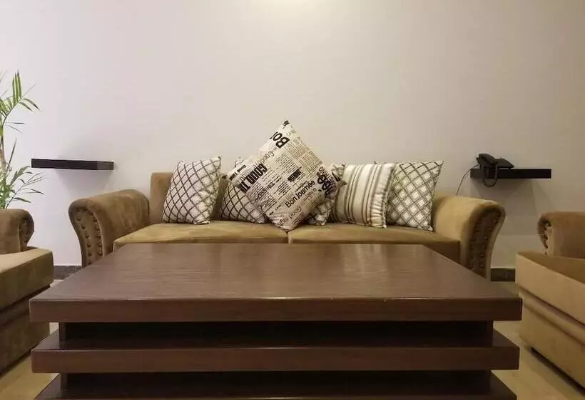 Zifan Hotel & Suites