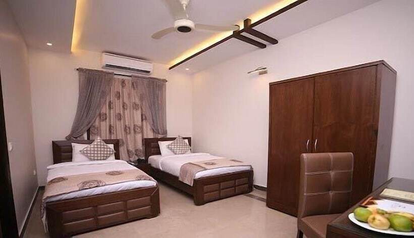 Zifan Hotel & Suites