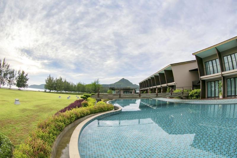 La Isla Pranburi Beach Resort