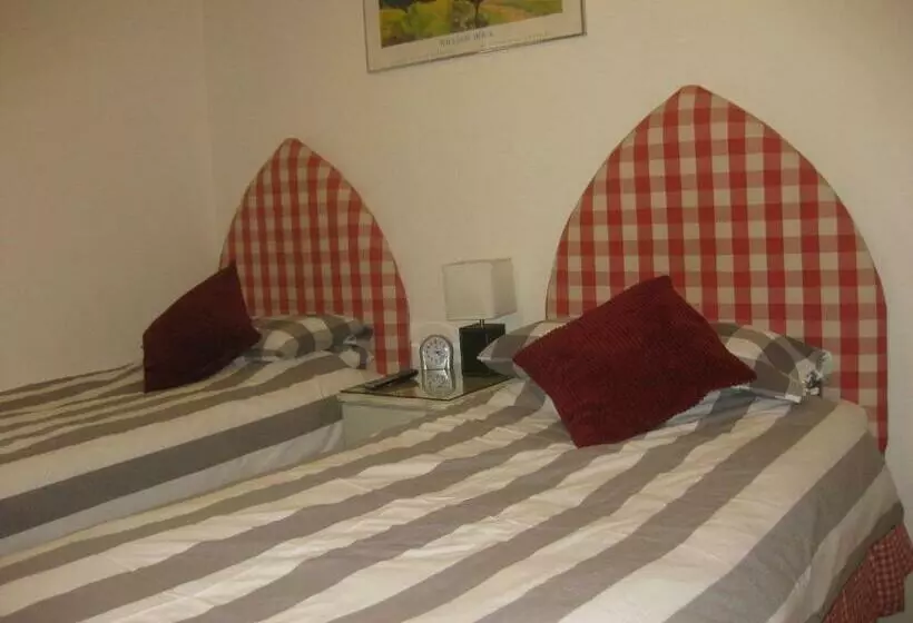 Pensió Acorns Guest House