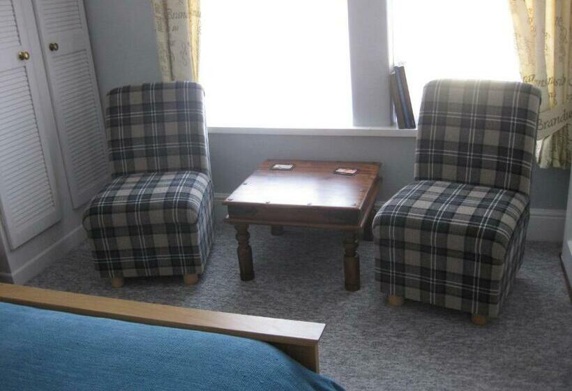 ペンション Acorns Guest House