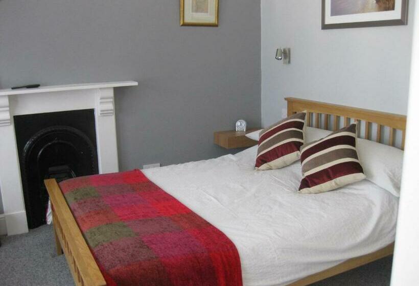 ペンション Acorns Guest House