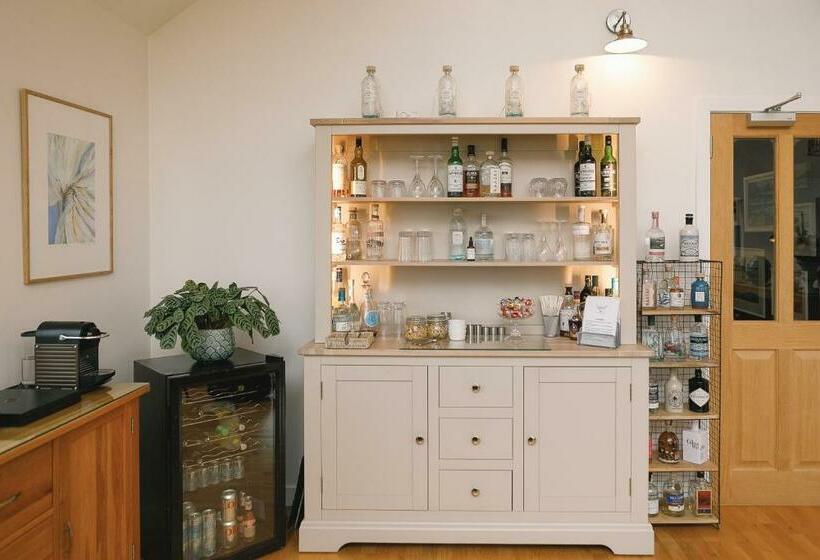 膳宿费 Broad Bay House