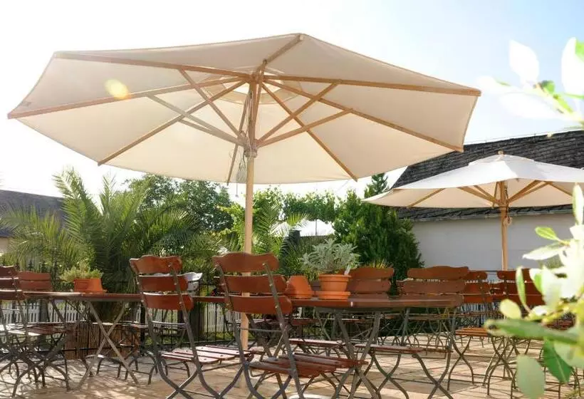 Majatalo Gasthaus Weingut Stahl