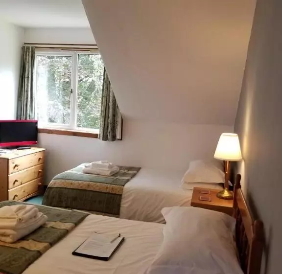 Majatalo Glenan Lodge Self Catering