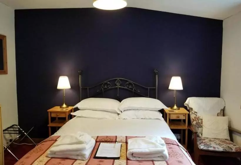 Majatalo Glenan Lodge Self Catering