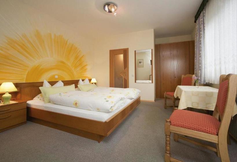 ペンション Landhaus Lassnig