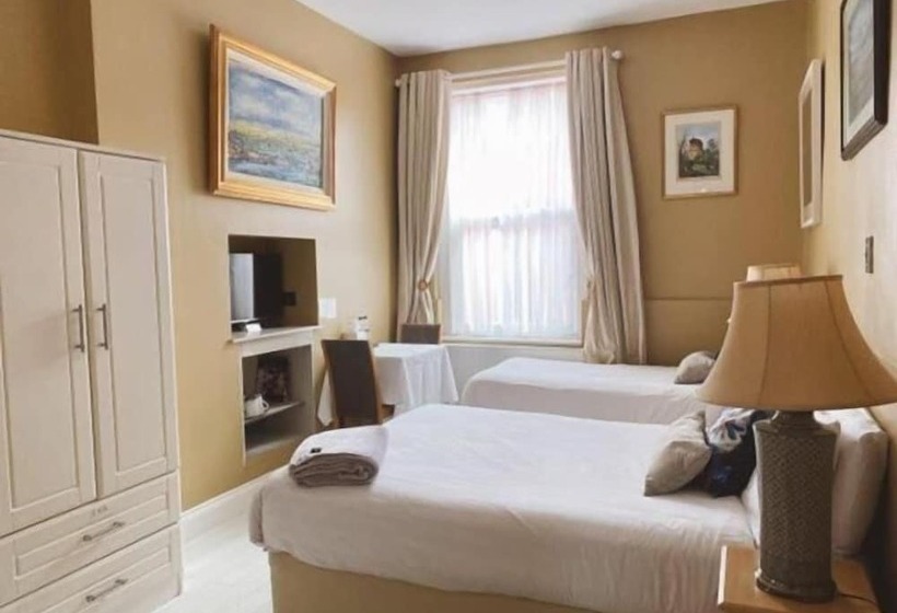 بنسيون Rose Lodge Guest House