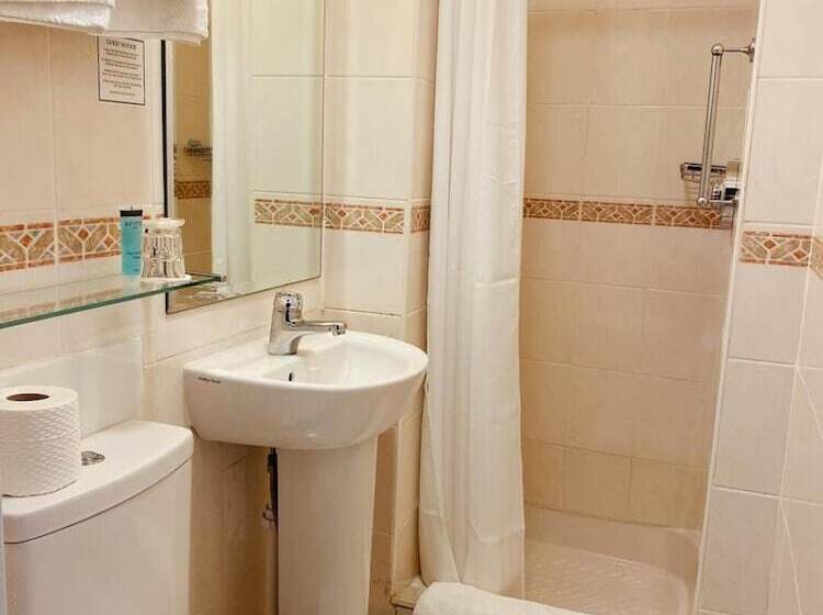 بنسيون Rose Lodge Guest House