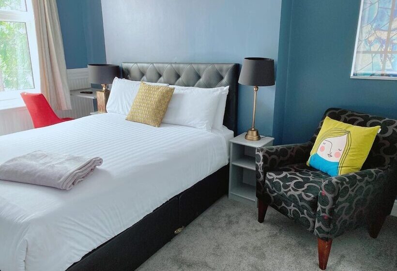 بنسيون Rose Lodge Guest House