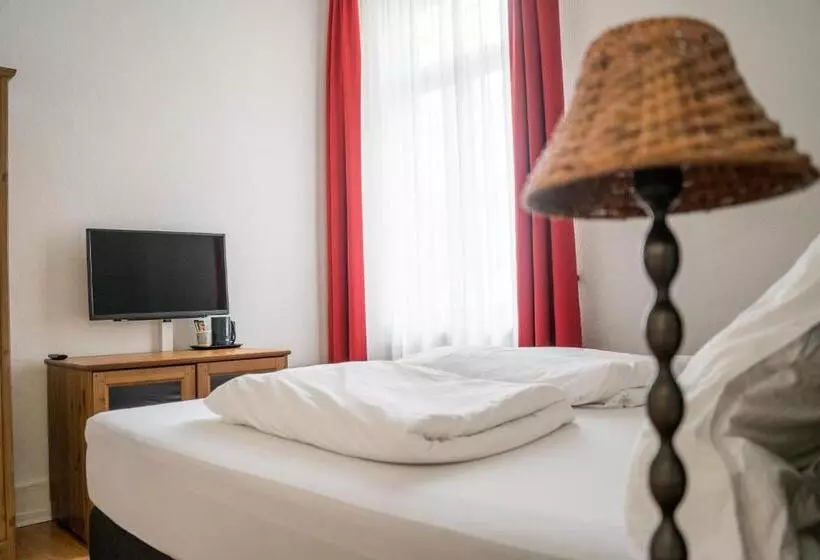 پانسیون The Dubliner Hotel & Irish Pub