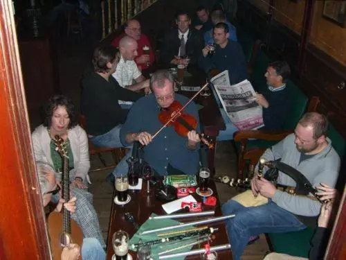 پانسیون The Dubliner Hotel & Irish Pub