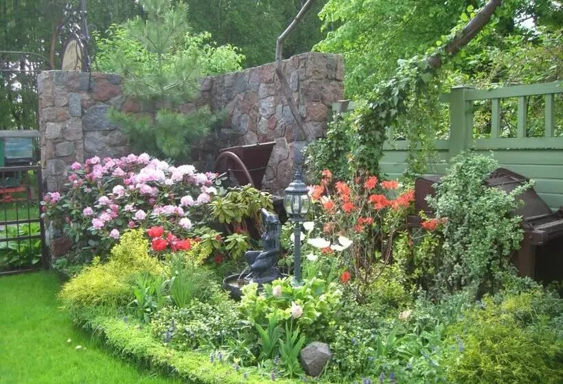 پانسیون Vila Florena Garden