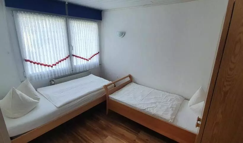 پانسیون Zur Schönen Aussicht