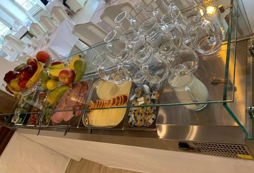 پانسیون Zur Schönen Aussicht