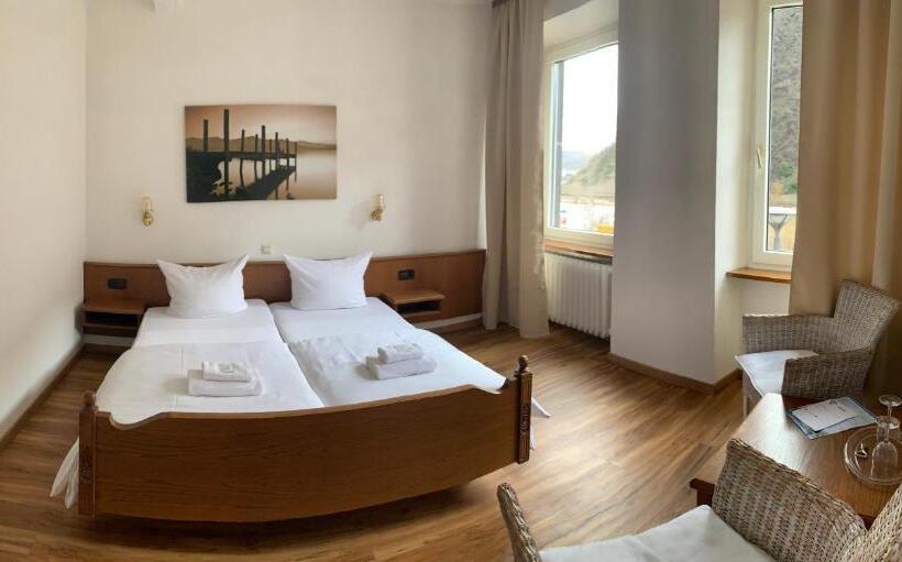 پانسیون Zur Schönen Aussicht