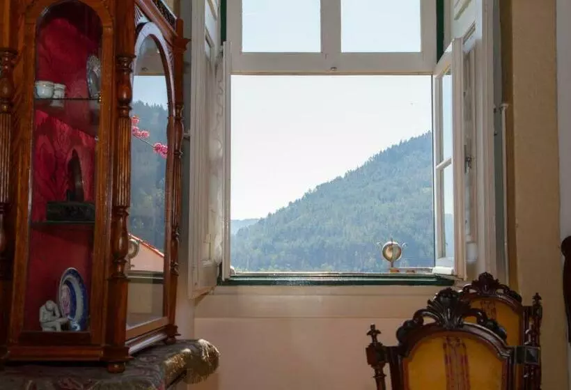 Retkeilymaja Casa Das Obras