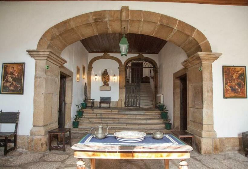 הוסטל Casa Das Obras