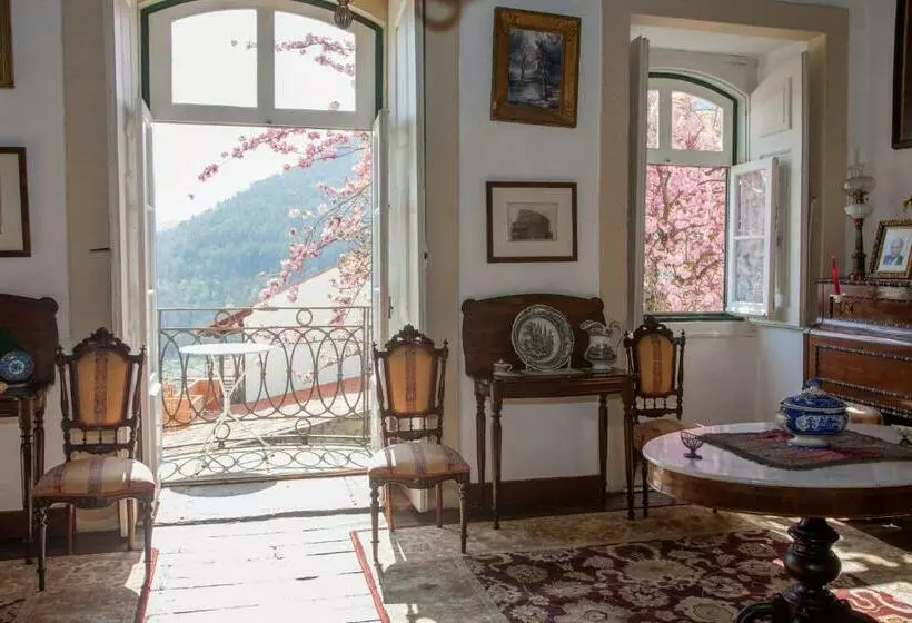 Retkeilymaja Casa Das Obras